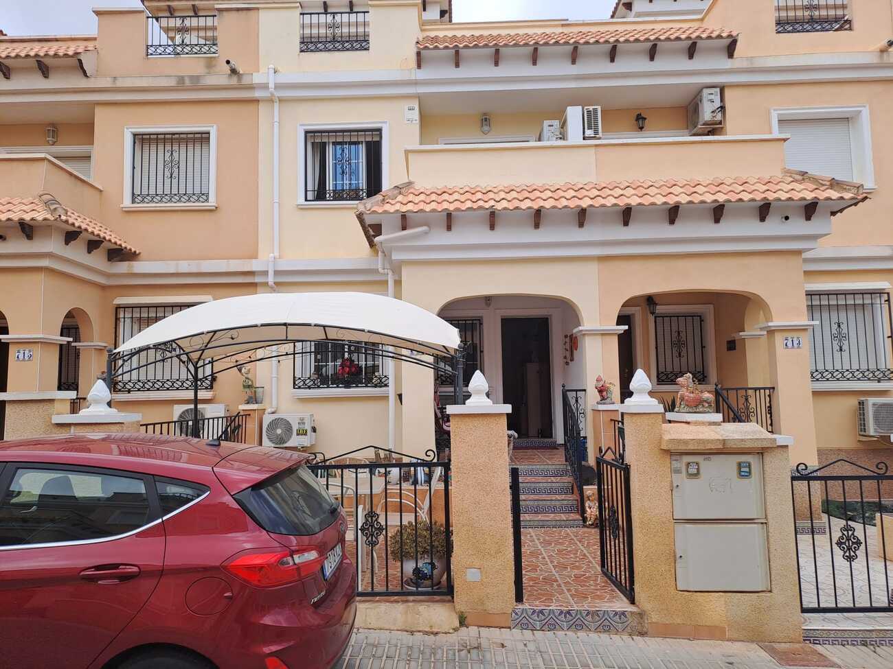 Bedrooms: 3, Bathrooms: 2, Town House in Orihuela Costa, Alicante, Spain - Image 1