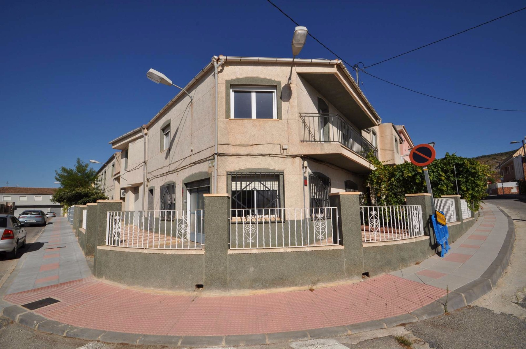 Amazing town house in Ibi, on the top of the town location, with beautiful views, and just at 5 minu - Image 1