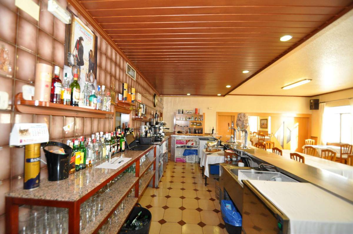 A superb business opportunity to purchase a thriving restaurant and bar in a quaint Spanish village
